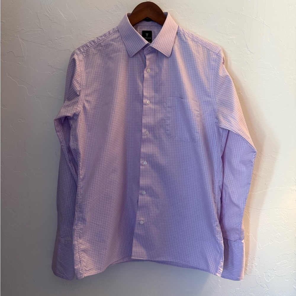Van Heusen Purple Lilac Dress Shirt Size 40, Neck 15 1/2